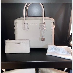 Michael Kors Med Mercer Belted Satchel Pearl Grey